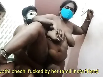 Tamil urchin fucks Calicut Malayali wifey Jyothi Chechi's ass and busts her big jugs