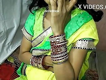 Indian Desi pummel-out vid in Indian saree take off d withdraw