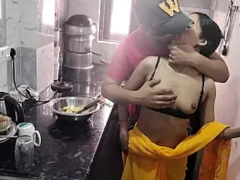Desi Bhabhi Shabnam & Khan Baba share a crimson-steamy Kitchen bang-out with husband