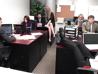 Gianna, Faye, Dane, Jenna, Michelle & Ashlynn in a hot Office 3 way
