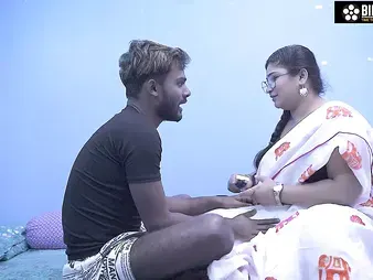 Wild school girl gets insane with her Indian professor on Instructor teaches her how to poke