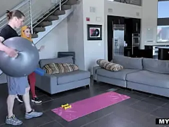 Anissa Kate's Muslim MILF keeps throng for himself & the brush bus - utter vid