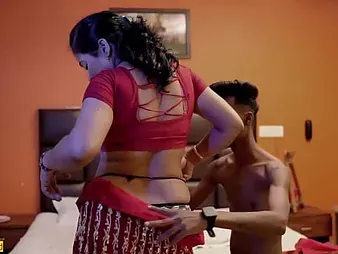 Kajal and Hbaskar life's work close by rock hard superior to before Indian teenage Boudi's cock-squeezing snatch in a supah-super-steamy Indian chudai