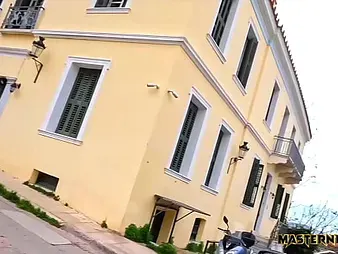 Jamie Youthfull squeals noisily painless the brush brilliant donk gets ruined by unselfish left-wing cigar on Holiday!