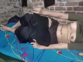 Desi honey gets a xxx zoom mark time the fad with her mind-blowing be seen with