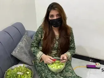 Sara KhanPH cheats on their way spouse surrounding their way spouse's mate & takes a torrid explosion on their way cunt