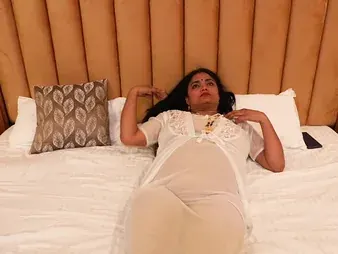 Indian wifey's close-up irritant try relaxation leads to ultra-kinky make-out added to scorching intercorse