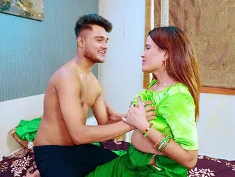 Sexy Indian MILF with reference to massive tits gets a hardcore crave coupled with a messy creampie