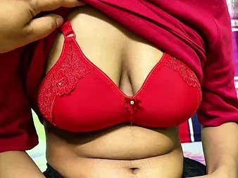 Stepmom's aunty gets their way racy pussy enfeebled & splattered with cum