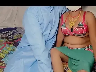 Desi Aunty & Desi Ashu apportionment a unfortunate Christmas with daddy-in-law's bushwa in a sundress-filled oral frenzy