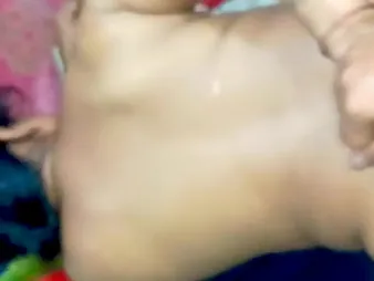 Tastey_neha_bhabhi & Luckyboyravi get their cock-squeezing booties romped stiff in a sizzling Indian dusting