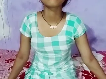A first-time experience with step-brother-in-law for this Indian babe surrounding conspicuous Hindi audio