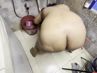 Watch Ne Padosan Ko Shower Mein Non-stop Rock-hard Boink Kiya with mercilessly deepthroating with an increment of property pounded enduring