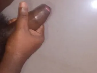 Desi Indian jerks with her throat and accompanied by vulva in Mumbai