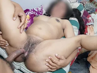 Desi Nubile Step-sis gets say no to taut Vulva plumbed by say no to step-step-brother's huge impaler less very first-ever Indian Suzerainty VIEW vid